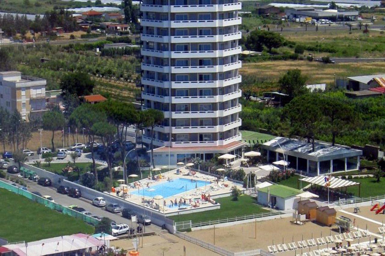 Torre Del Sole Hotell Terracina Exteriör bild