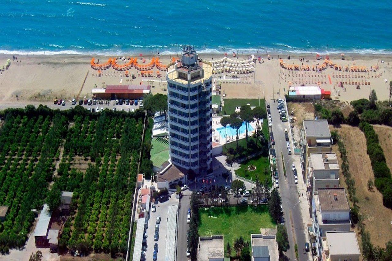 Torre Del Sole Hotell Terracina Exteriör bild